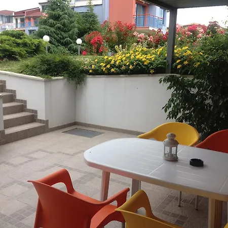 Lejlighed In Apoloniya Beach Holiday Village *